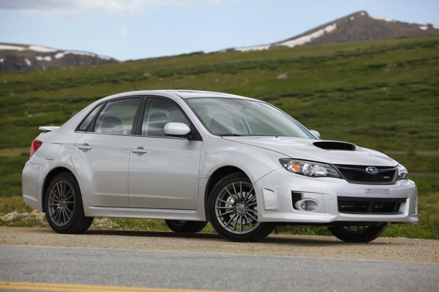  Subaru Impreza WRX Sedan 2011 года  (фото 22 из 34)